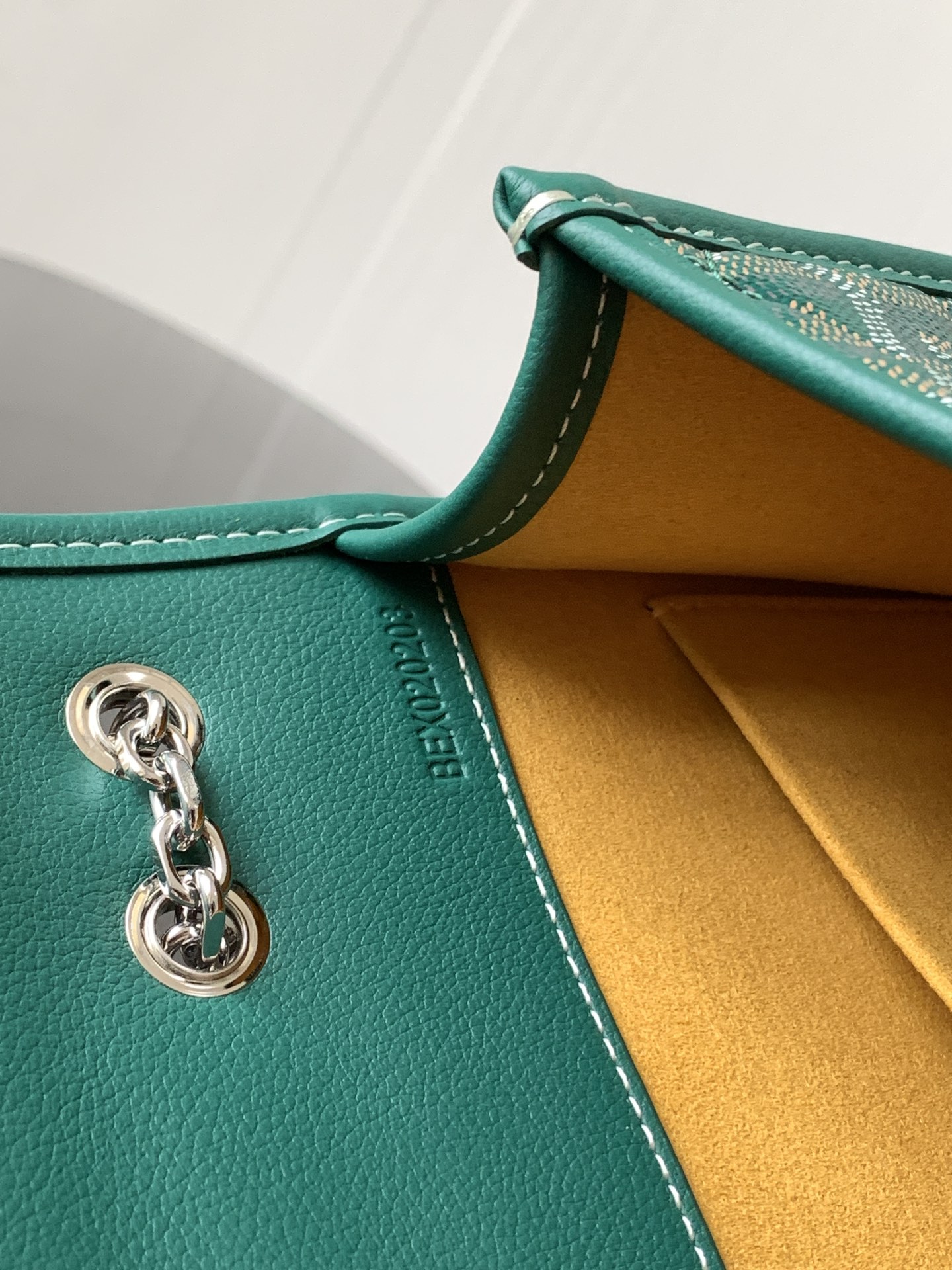 Alexandre Iii Shoulder Bag In Green